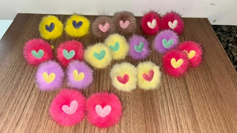 Parzinho Pompom Coração