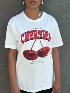 Camiseta Max feminina Cereja - Off White na internet
