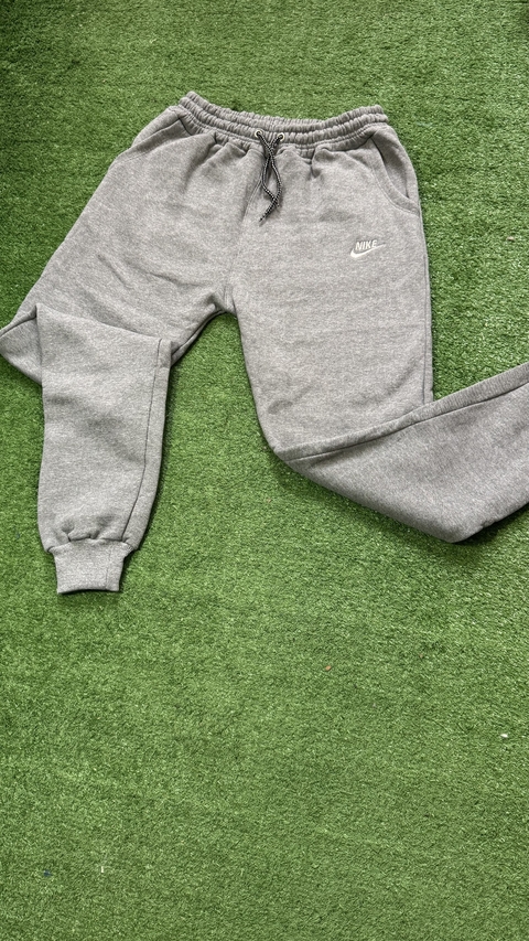 Joggin Nike con frisa - comprar online