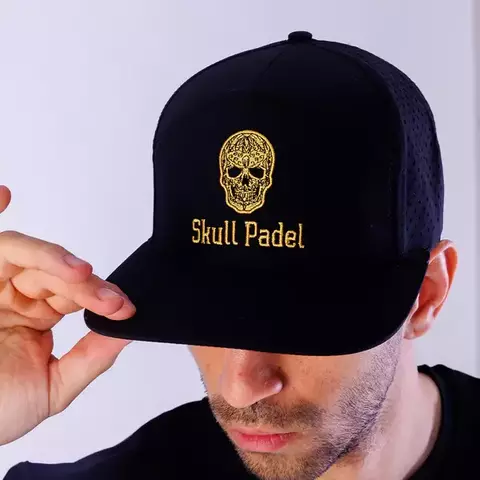 Gorra Skull - NEGRA Y DORADA