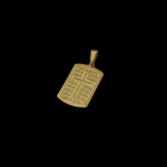 Pingente Plaquinha Cruz Escrita "J. Cristo" Banhado a Ouro 18k - comprar online
