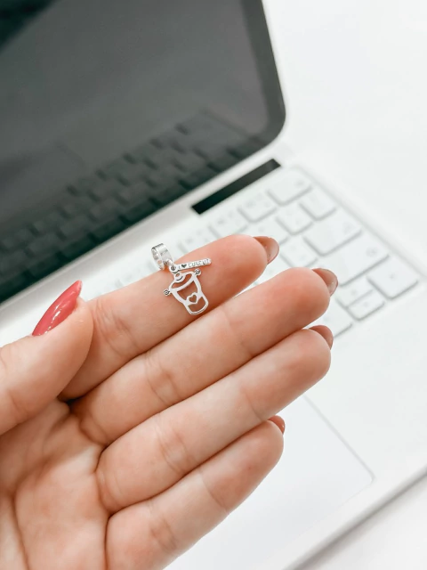 Berloque Cuscus + Placa Eu Amo Cuscuz