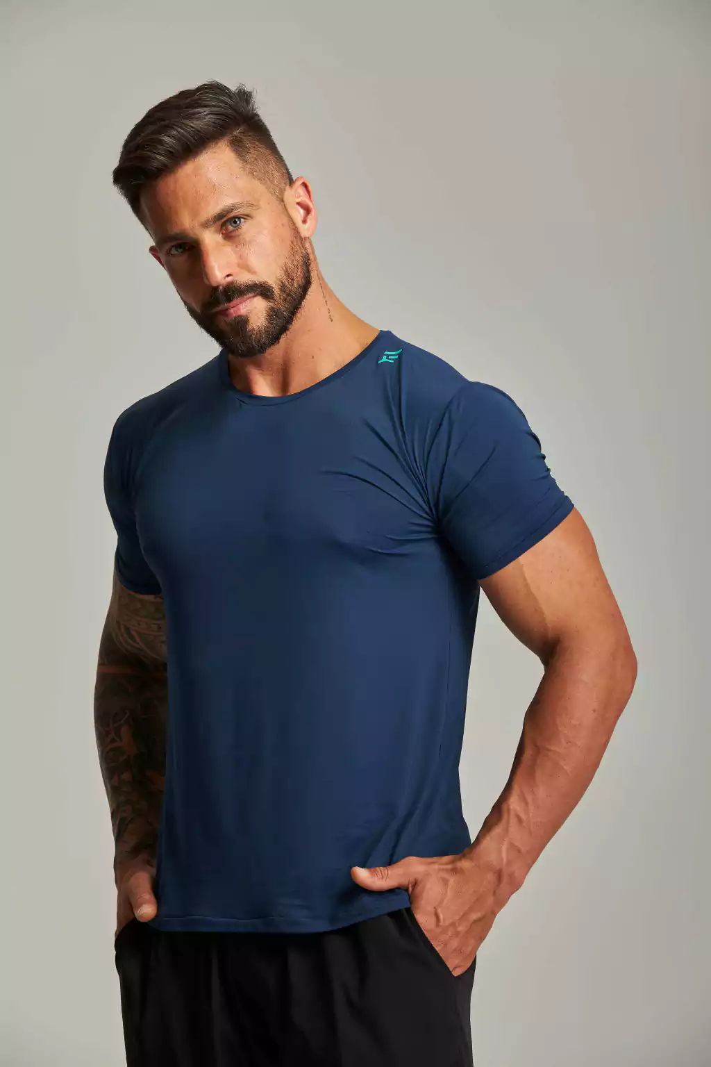 Camisa ESSENTIAL Performance Manga Curta Masculina