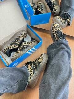 Gazelle Plataforma animal print na internet