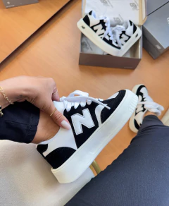 NB CT303 Branco/Preto na internet