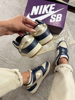 Dunk Low Pro Marinho/Ouro
