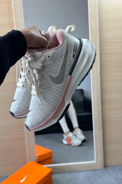 Invincible run 3 Bege/Nude/Preto - comprar online