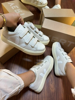 Imagem do V Velcro Off White/Branco