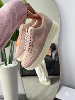 Air force F1 Prime Flamingo na internet