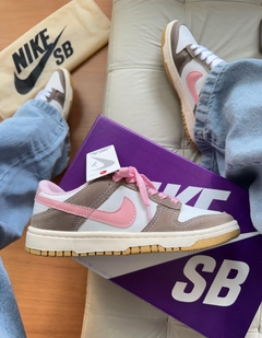 Dunk Low Pro Bege/Rosa - Gabi Soares Calçados
