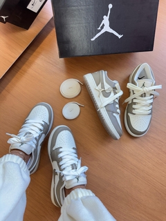 Jordan 23 Linha Luxo Cinza/Branco na internet