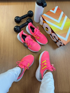 Ultra Boost Pink Collors na internet