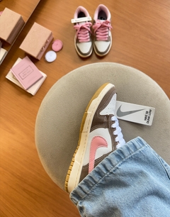 Dunk Low Pro Bege/Rosa