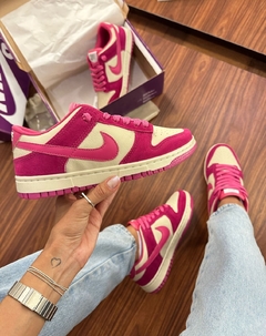 Dunk Low Pro Camurça Pink - Gabi Soares Calçados