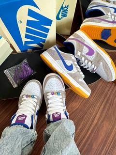 Imagem do Dunk Low Pro Rayssa Leal Azul/Roxo