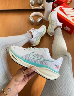 Pegasus 41 bandeira Branco/Verde água - comprar online