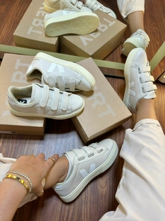 V Velcro Off White/Branco - Gabi Soares Calçados