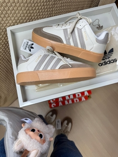 Samba Retrô Off/Aveia - Gabi Soares Calçados