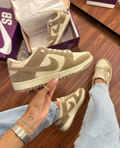 Dunk Low Pro Camurça Bege - loja online