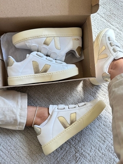 V Velcro Branco/Ouro na internet