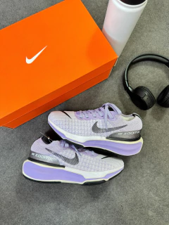 Zoom X Invincible run 3 Lilas na internet