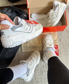 NB 550 Branco/Prata na internet