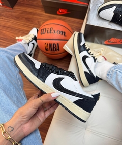 Jordan Low x Travis Preto - comprar online
