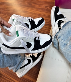 Dunk SB Branco / Preto / Cinza na internet