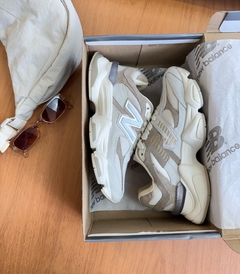 NB 9060 Nude/Cinza na internet