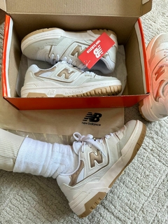 NB 550 Branco/Ouro
