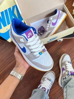 Dunk Low Pro Rayssa Leal Azul/Roxo na internet