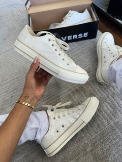 All Star Tradicional Luxo Brilho Off White - Gabi Soares Calçados