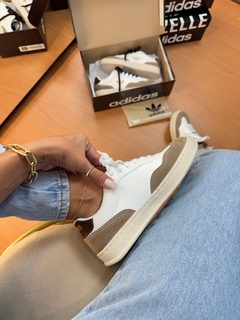 Gazelle Collor Branco Gliter Cacau - loja online