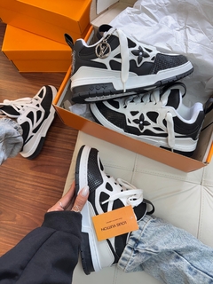LV Skate Preto/Branco na internet