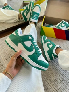 Imagem do Dunk Branco / Verde Bandeira