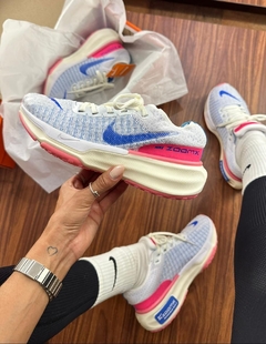 Zoom X Invincible run 3 Azul/Rosa na internet