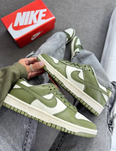 Dunk Low Verde Militar - Gabi Soares Calçados