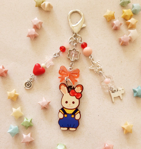 Chaveiro de Madeira Sylvanian Families Coelha Hello Kitty - comprar online