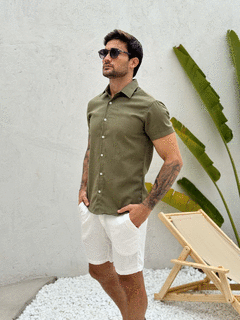 CAMISA LINHO MANGA CURTA VERDE MILITAR