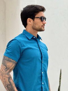 CAMISA LINHO MANGA CURTA AZUL PETRÓLEO na internet
