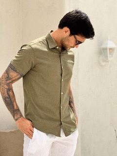 CAMISA LINHO MANGA CURTA VERDE MILITAR - Porto Braive