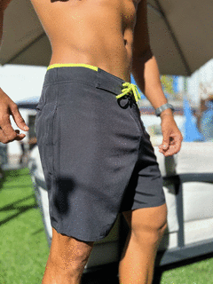 BOARDSHORT MALIBU PRETO COM VERDE na internet