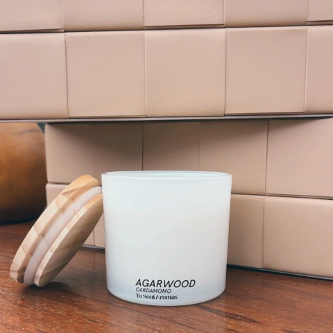 Vela Agarwood e Cardamomo - comprar online