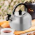 CHALEIRA DE METAL COM APITO 1,7 LITROS - FU XING - comprar online