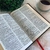 Bíblia King James 1611 - Ultrafina Slim com Subtítulos (Preta) - loja online