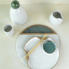 Conjunto Japonês de Cerâmica Sara com Garrafa para Saquê – Branco na internet