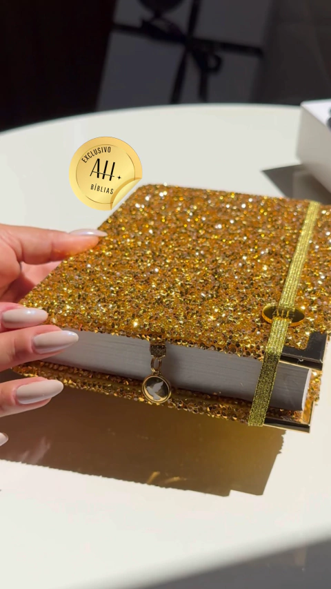 Bíblia + Pingente + Elástico - comprar online