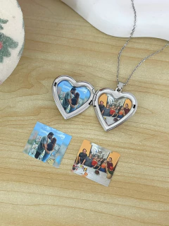 RELICÁRIO CORAÇÃO COM FOTOS EM AÇO INOX