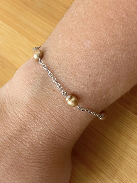 PULSEIRA PÉROLA BARROCA ROSÊ E CORRENTE EM AÇO INOX