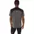 REMERA ASICS HOMBRE DEPORTIVA ROAD SS TOP GRIS NEGRO en internet